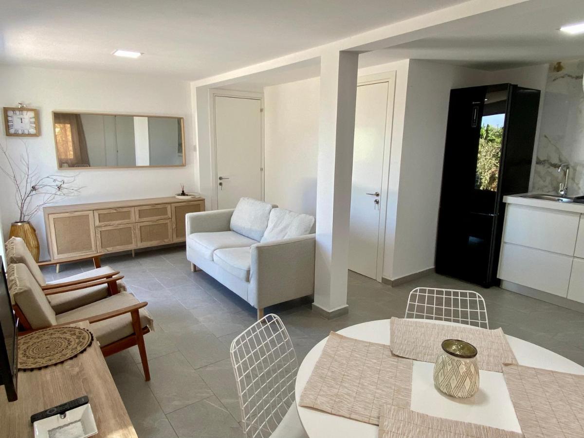 Ammos Luxury Suits And Residences Pegeia Eksteriør billede
